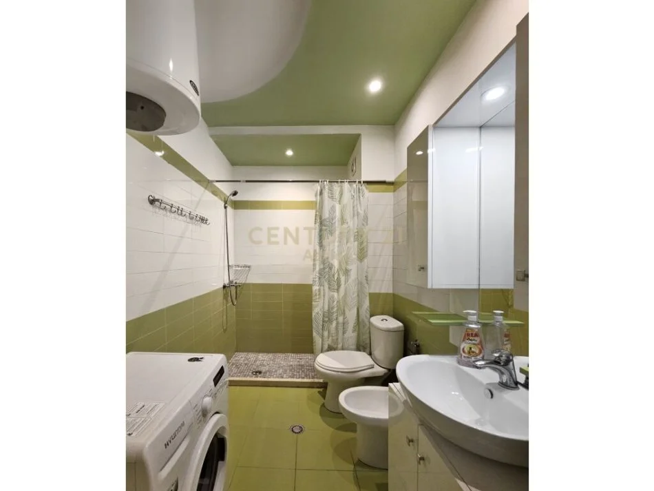 Tirane, shitet apartament 2+1 Kati 2, 94 m² 145.000 € (yzberisht)