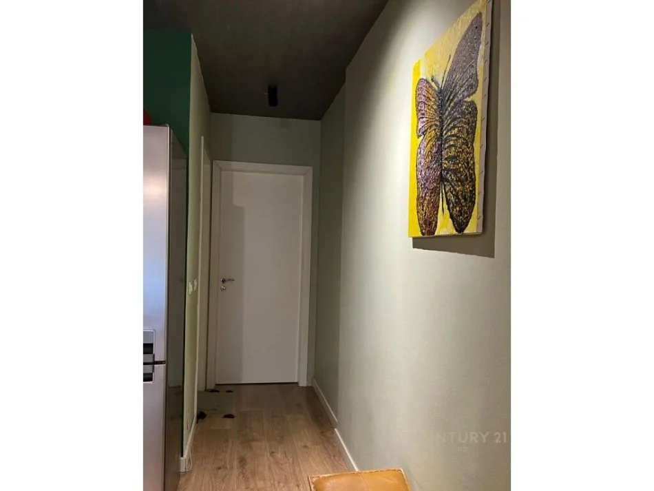 Tirane, shitet apartament 1+1+Ballkon Kati 3, 61 m² 122.000 € (kopshti zoologjik)