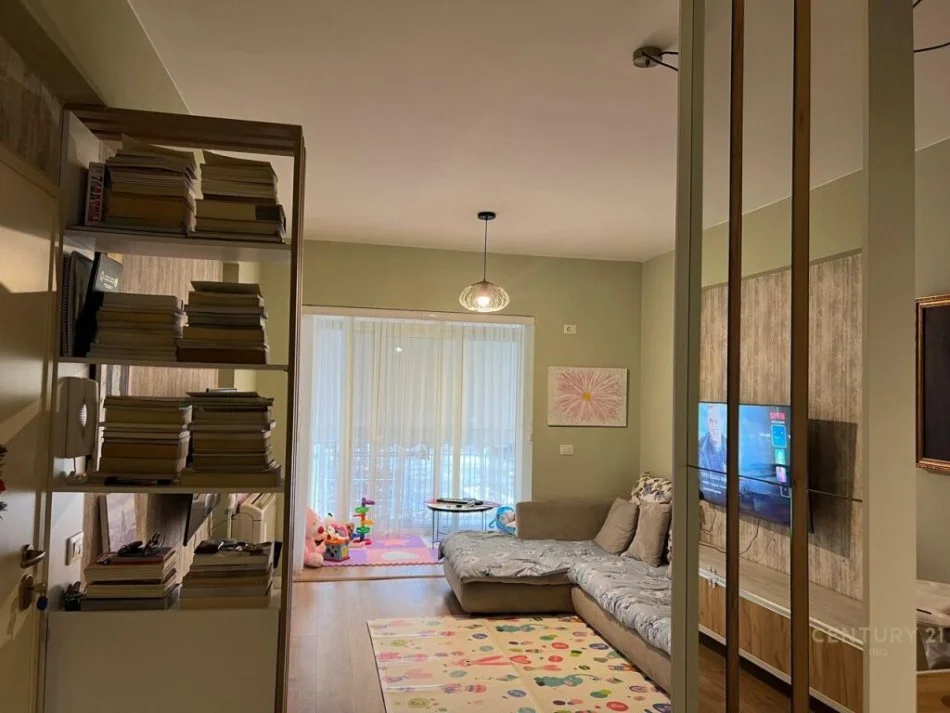 Tirane, shitet apartament 1+1+Ballkon Kati 3, 61 m² 122.000 € (kopshti zoologjik)