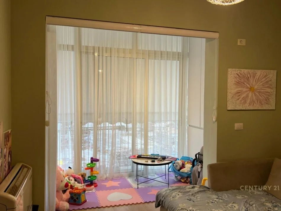 Tirane, shitet apartament 1+1+Ballkon Kati 3, 61 m² 122.000 € (kopshti zoologjik)