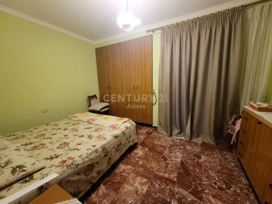 Tirane, shes apartament 3+1 Kati 7, 180 m² 260.000 € 