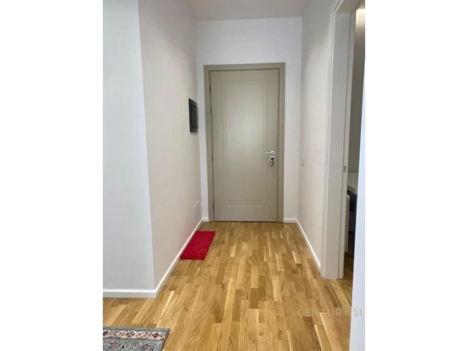 Tirane, shitet apartament 2+1 Kati 1, 183 m² 375.000 € (teg)