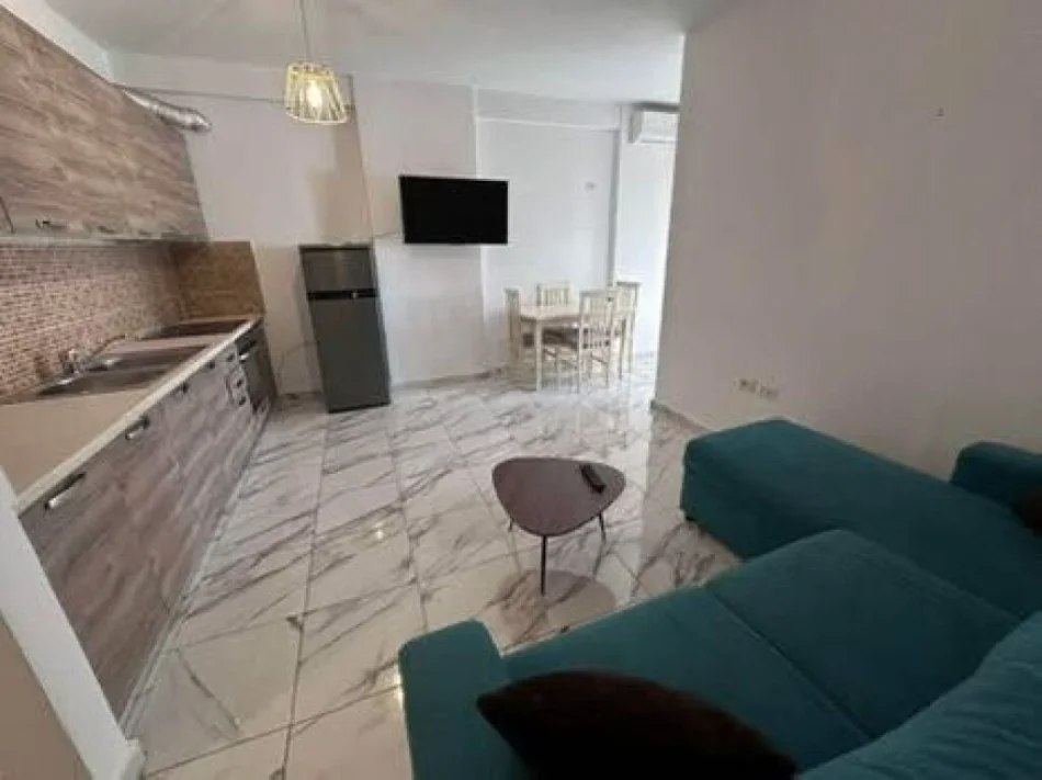 Tirane, jepet me qera apartament 1+1+Ballkon Kati 5, 65 m² 450 € (GOLDEN PARK AMERIKAN 3)