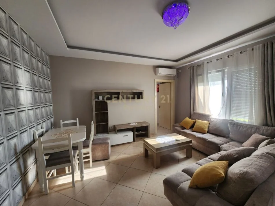 Tirane, shitet apartament 2+1 Kati 1, 93 m² 125.000 € (shkoze)