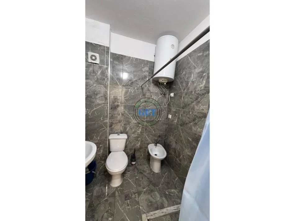 Durres, jepet me qera apartament 1+1 Kati 7, 65 m² 400 € (Plazh)