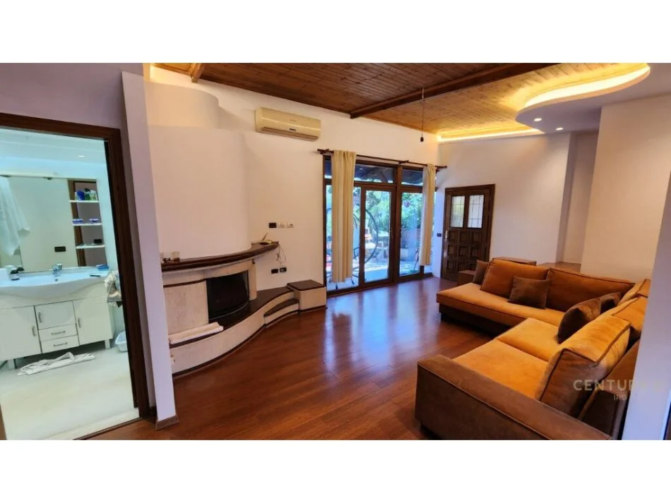 𝐓𝐢𝐫𝐚𝐧𝐞, 𝐣𝐞𝐩𝐞𝐭 𝐦𝐞 𝐪𝐞𝐫𝐚 𝐚𝐩𝐚𝐫𝐭𝐚𝐦𝐞𝐧𝐭 𝟐+𝟏 𝐊𝐚𝐭𝐢 𝟒, 𝟏𝟏𝟏 𝐦² 𝟕𝟎𝟎 € (𝐑𝐫.𝐇𝐢𝐦 𝐊𝐨𝐥𝐥𝐢, 𝐑𝐫𝐮𝐠𝐚 𝐞 𝐊𝐚𝐯𝐚𝐣ë𝐬)