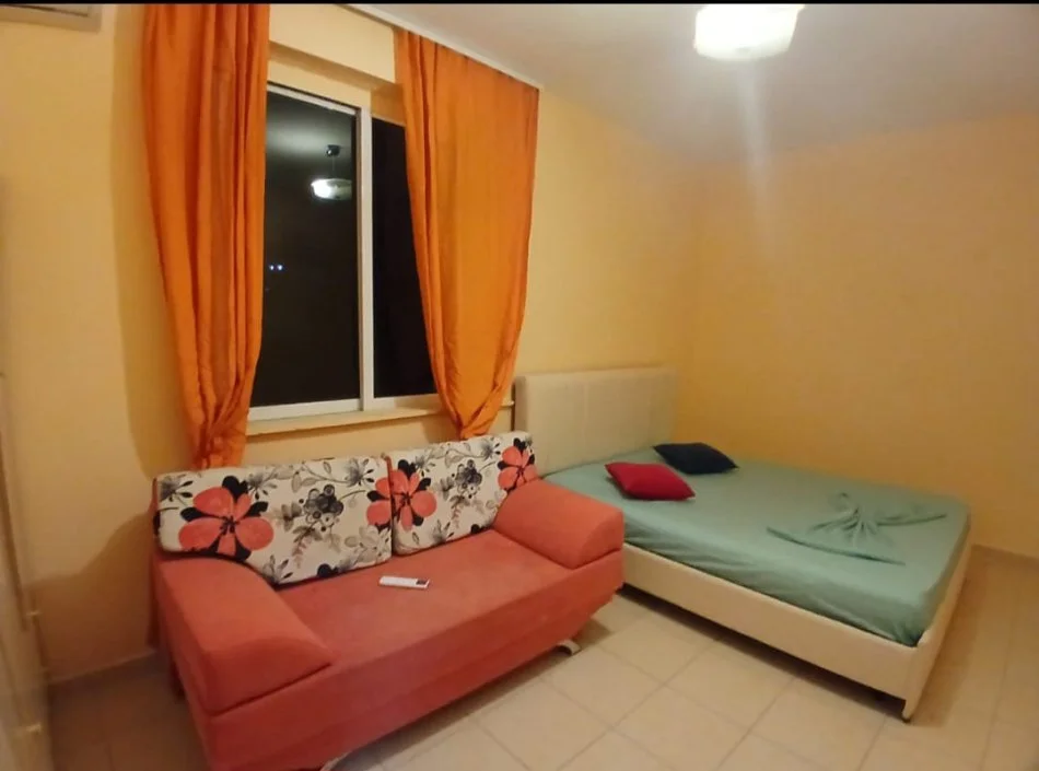 Tirane, jepet me qera apartament 1+1 Kati 3, 60 m² 480 €