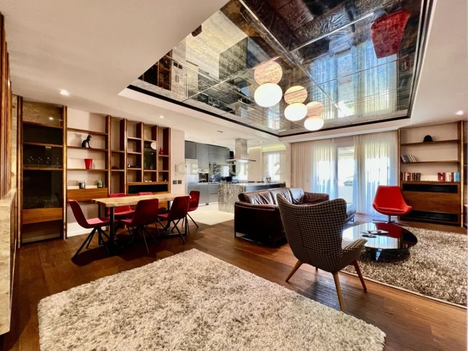 Tirane, jepet me qera apartament 2+1 Kati 2, 193 m² 1.500 € (kopeshti botanik)