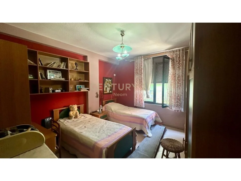 Tirane, shitet apartament 2+1 Kati 3, 125 m² 325.000 € (Kisha Katolike)