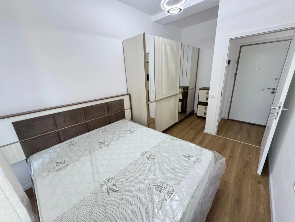 Tirane, jepet me qera apartament 1+1 Kati 2, 59 m² 450 € (Rezidenca Oxa)