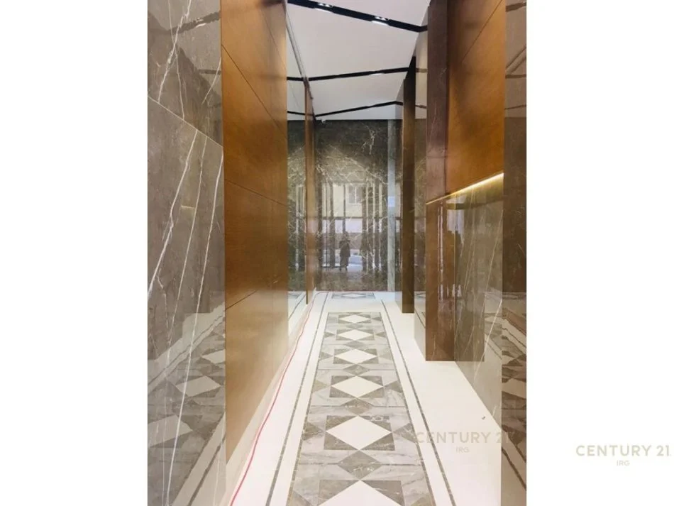 𝐓𝐢𝐫𝐚𝐧𝐞, 𝐣𝐞𝐩𝐞𝐭 𝐦𝐞 𝐪𝐞𝐫𝐚 𝐚𝐦𝐛𝐣𝐞𝐧𝐭 𝐛𝐢𝐳𝐧𝐞𝐬𝐢 𝐊𝐚𝐭𝐢 𝟒, 𝟏𝟏𝟕 𝐦² 𝟏.𝟒𝟎𝟎 € (𝐑𝐫𝐮𝐠𝐚 𝐉𝐚𝐧𝐨𝐬 𝐇𝐲𝐧𝐚𝐢𝐝𝐢, 𝐈𝐬𝐡 𝐁𝐥𝐥𝐨𝐤𝐮)