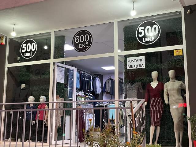 Tirane, Shitet biznesi dyqan rrobash linje për të gjitha moshat 20.000 Euro