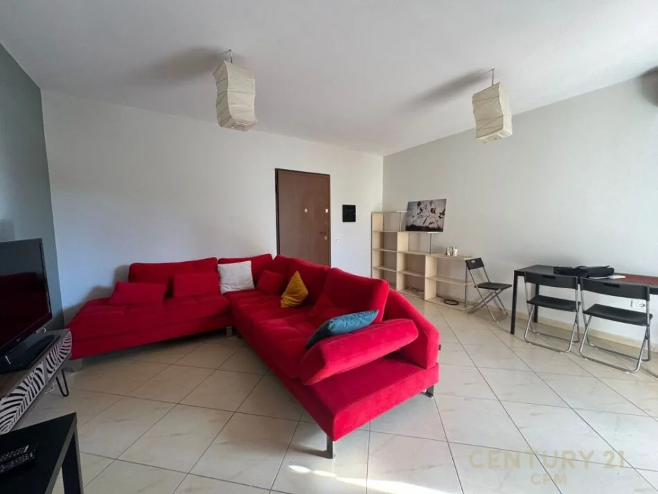 Tirane, jepet me qera apartament 2+1 Kati 3, 100 m² 550 € (kopeshti botanik)