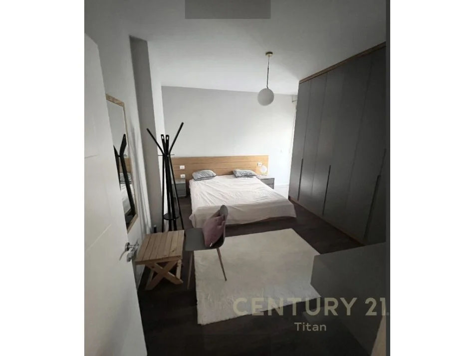 𝐓𝐢𝐫𝐚𝐧𝐞, 𝐣𝐞𝐩𝐞𝐭 𝐦𝐞 𝐪𝐞𝐫𝐚 𝐚𝐩𝐚𝐫𝐭𝐚𝐦𝐞𝐧𝐭 𝟐+𝟏 𝐊𝐚𝐭𝐢 𝟒, 𝟏𝟎𝟎 𝐦² 𝟕𝟎𝟎 € (𝐊𝐨𝐩𝐬𝐡𝐭𝐢 𝐁𝐨𝐭𝐚𝐧𝐢𝐤 𝐙𝐨𝐨𝐥𝐨𝐠𝐣𝐢𝐤)