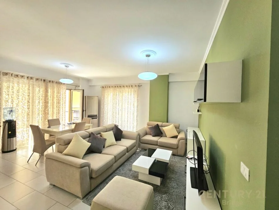 Tirane, jepet me qera apartament 2+1 Kati 5, 120 m² 1.000 € (dlijorgj)