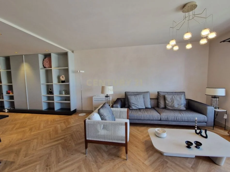 Tirane, shitet apartament 2+1 Kati 4, 107 m² 269.500 € (rruga e elbasanit)