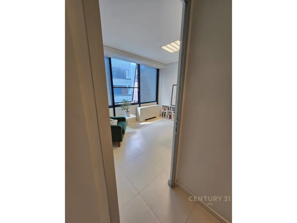 Tirane, shitet apartament 3+1 Kati 2, 91 m² 350.000 € (liceu artistik)