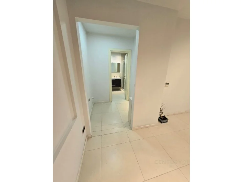 Tirane, shitet apartament 3+1 Kati 2, 91 m² 350.000 € (liceu artistik)
