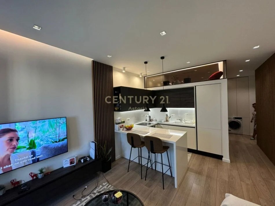 Tirane, shitet 2+1 Kati 5, 89 m² 270.000 € (Rruga e Kavajes)