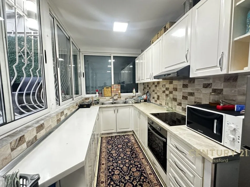 Tirane, shitet apartament 2+1+Aneks+Ballkon Kati 2, 165 m² 168.000 € (Kodra e Diellit)