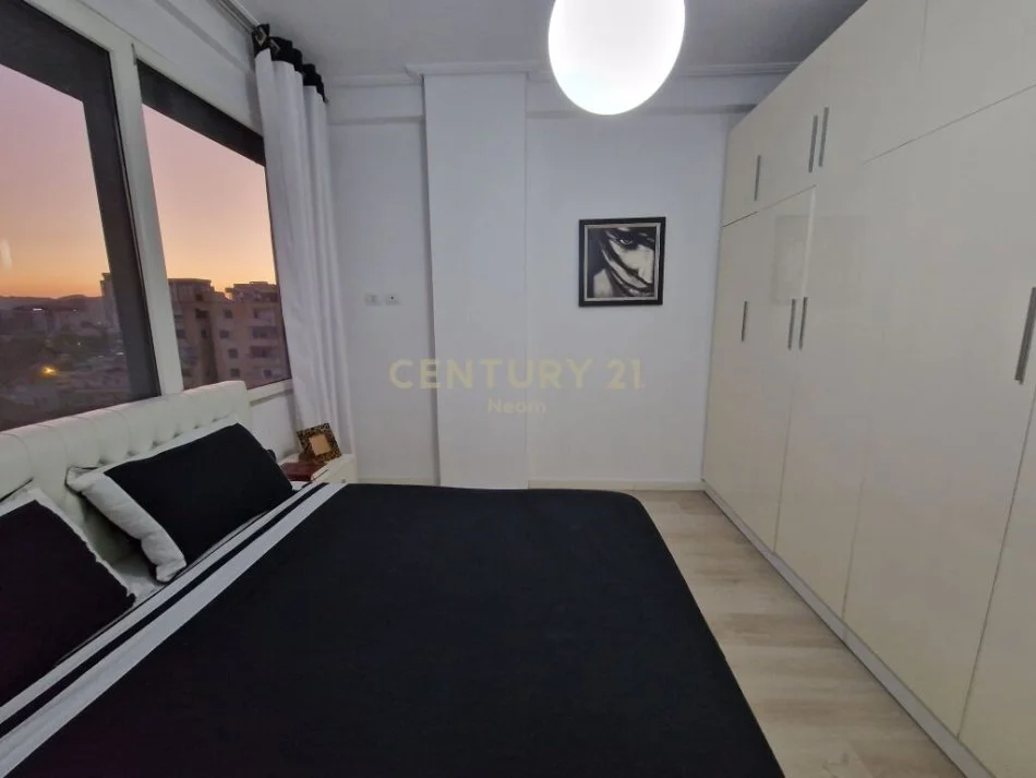 Tirane, shitet apartament 1+1 Kati 5, 77 m² 139.000 € (laprake)