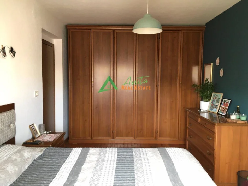 Tirane, jepet me qera 2+1 Kati 5, 84 m² (Rruga e Durresit)