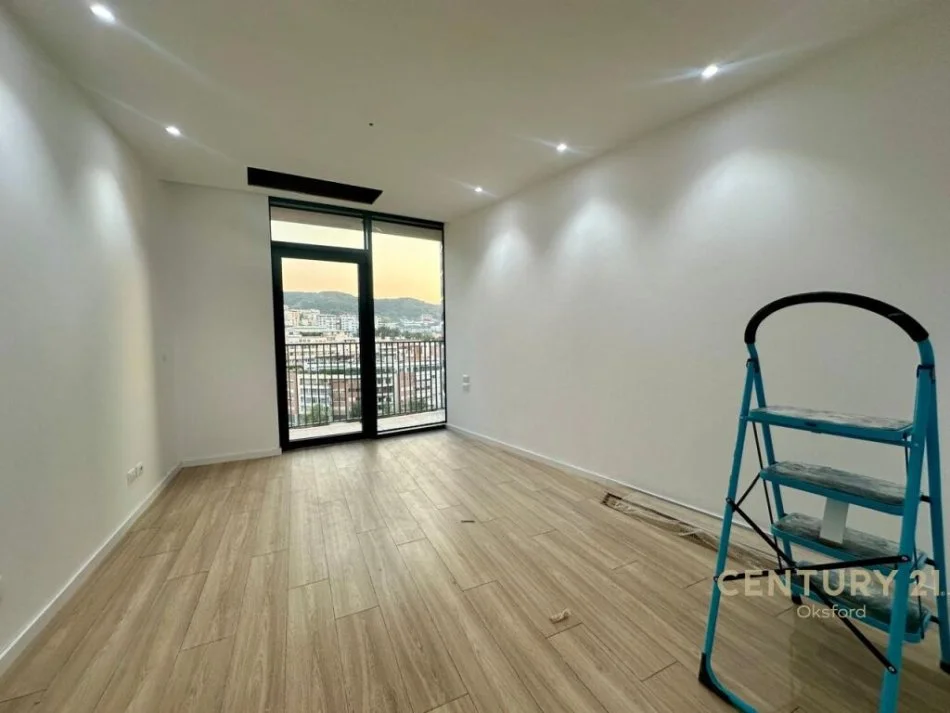 Tirane, shitet apartament 2+1 Kati 9, 133 m² 500.000 € (liqeni)