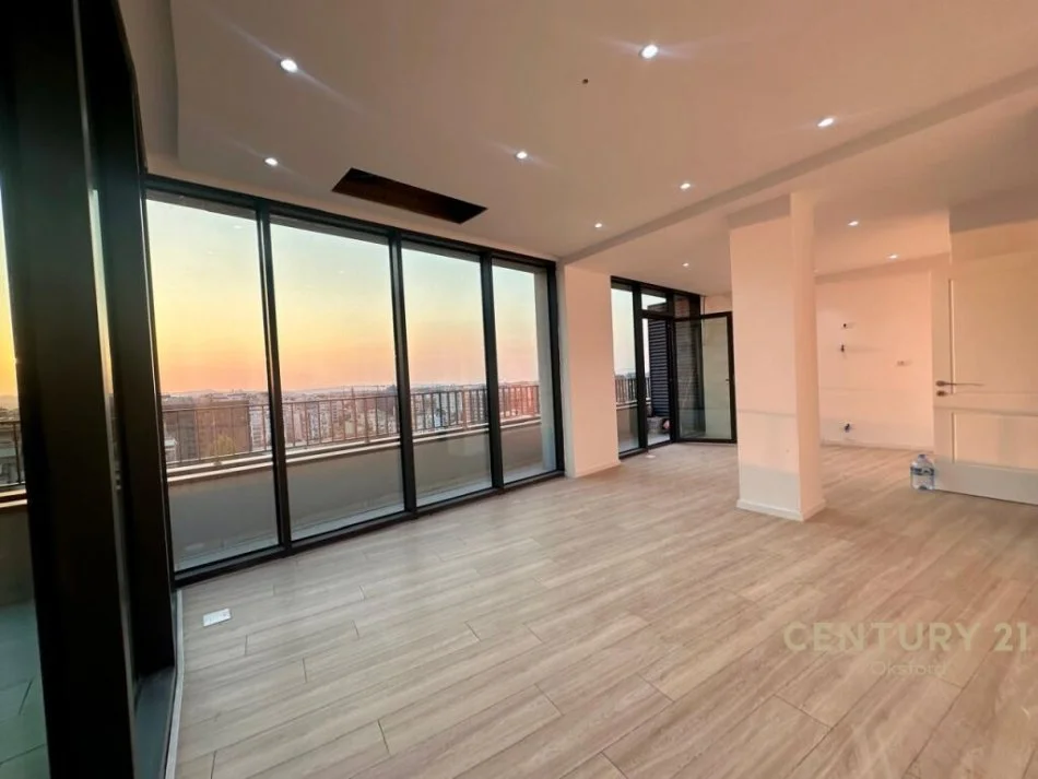 Tirane, shitet apartament 2+1 Kati 9, 133 m² 500.000 € (liqeni)