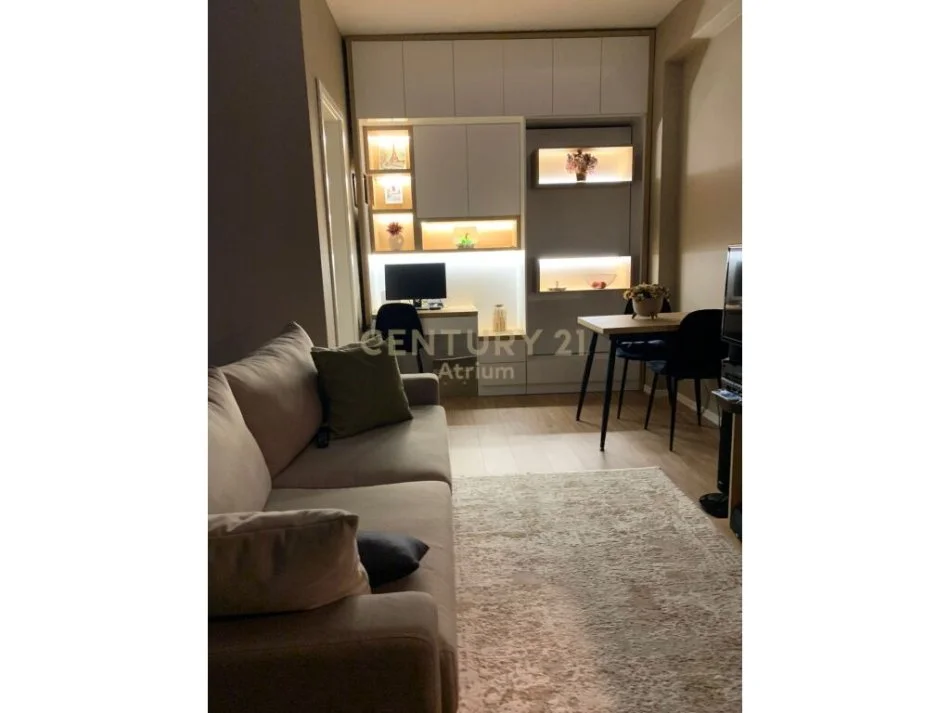 Tirane, shitet apartament 1+1 Kati 1, 42 m² 67.000 € (ali demi)