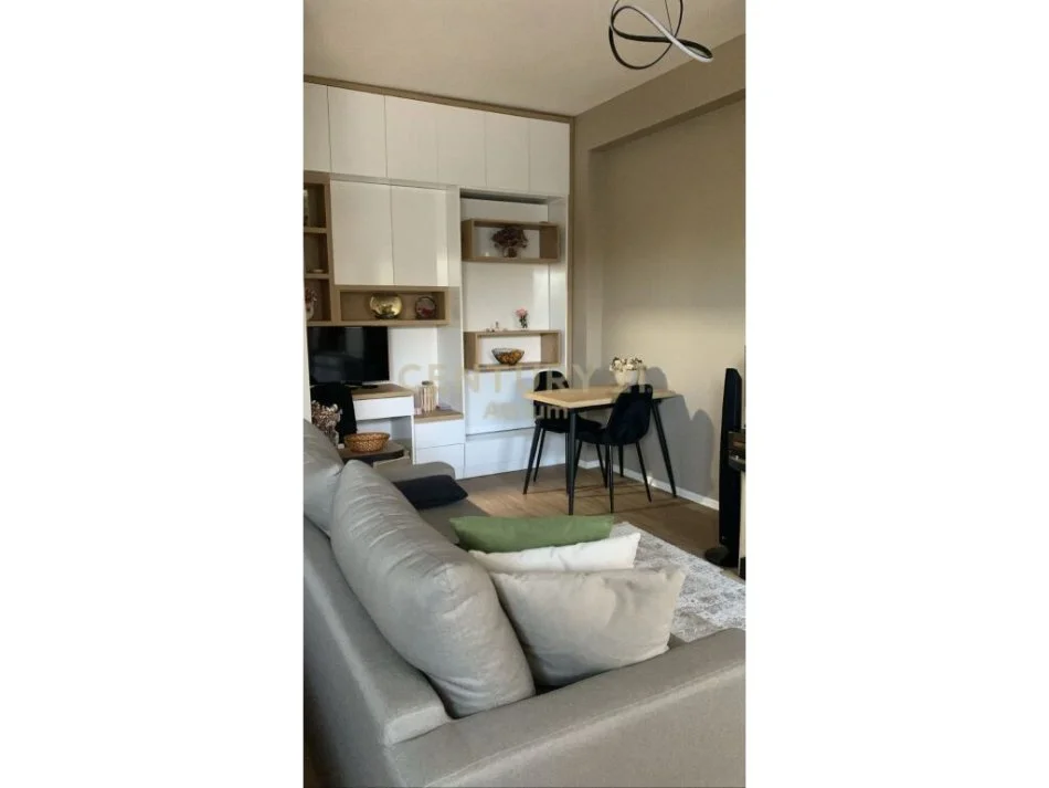 Tirane, shitet apartament 1+1 Kati 1, 42 m² 67.000 € (ali demi)