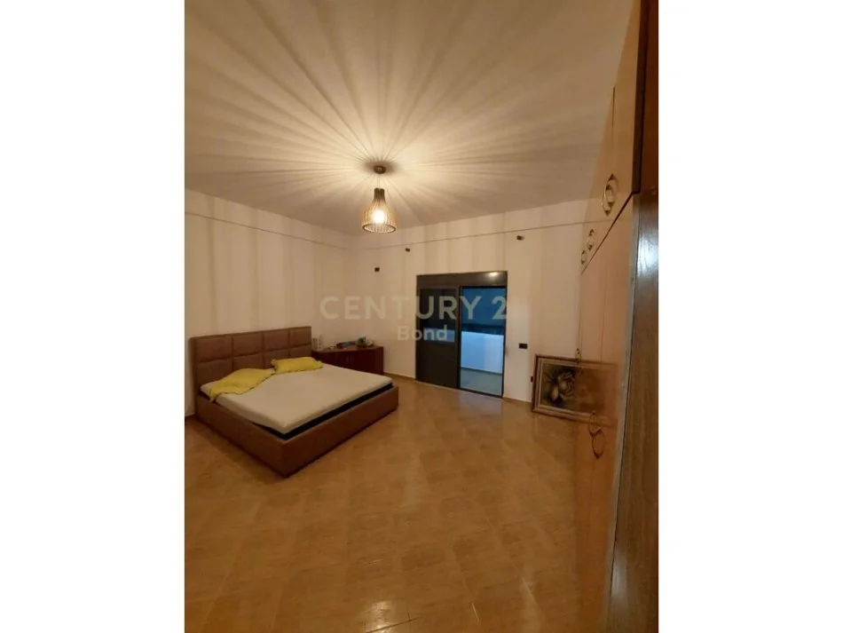 Tirane, shitet apartament 2+1 Kati 3, 135 m² 180.000 € (Vilat Gjermane)