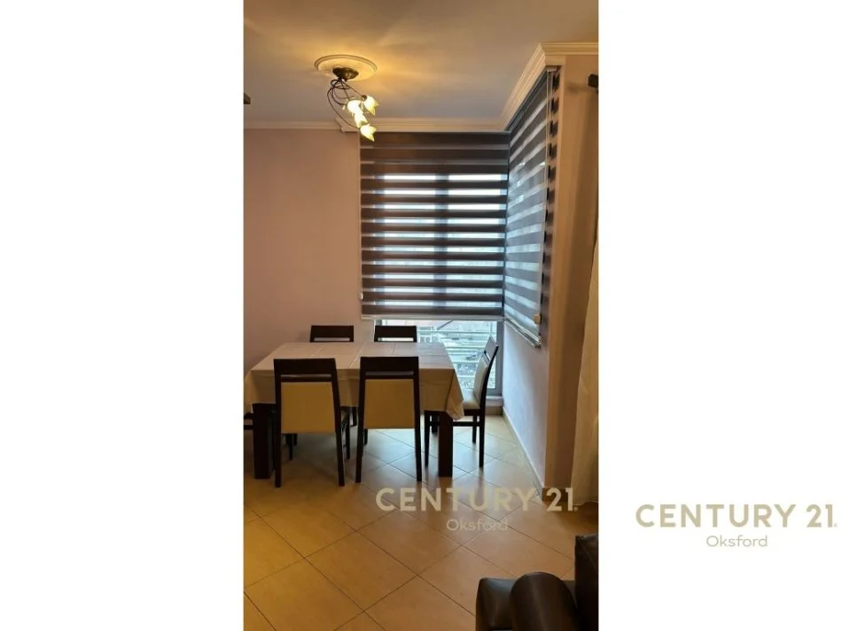 Tirane, jepet me qera 3+1+Aneks+Ballkon Kati 5, 720 € (Rruga e Kavajes)