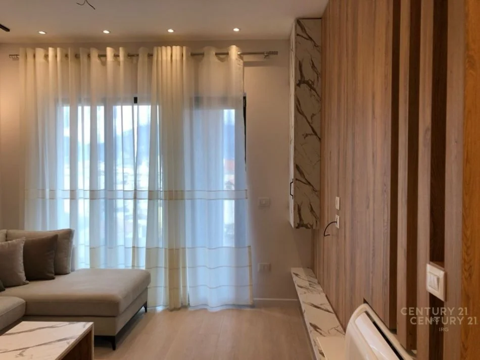 Tirane, shitet apartament 1+1 Kati 5, 67 m² 159.000 € (shkolla e kuqe)