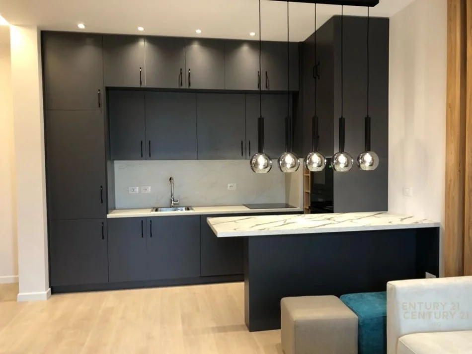 Tirane, shitet apartament 1+1 Kati 5, 67 m² 159.000 € (shkolla e kuqe)