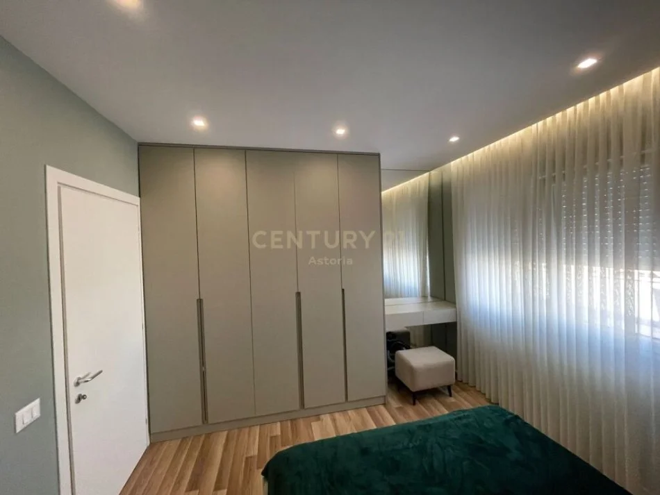 Tirane, shitet apartament 1+1 Kati 3, 114 m² 133.500 € (astir)