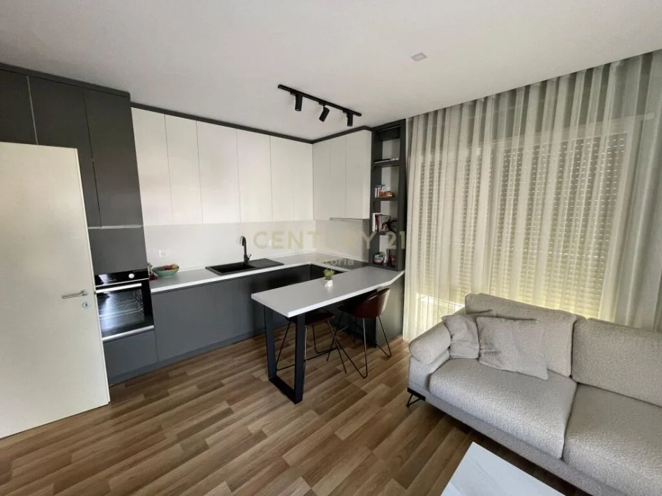 Tirane, shitet apartament 1+1 Kati 3, 114 m² 133.500 € (astir)
