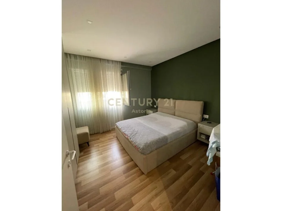 Tirane, shitet apartament 1+1 Kati 3, 114 m² 133.500 € (astir)