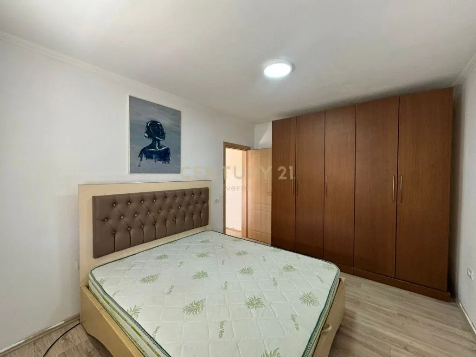 Tirane, shitet apartament 1+1 Kati 3, 43 m² 73.000 € (ali dem)