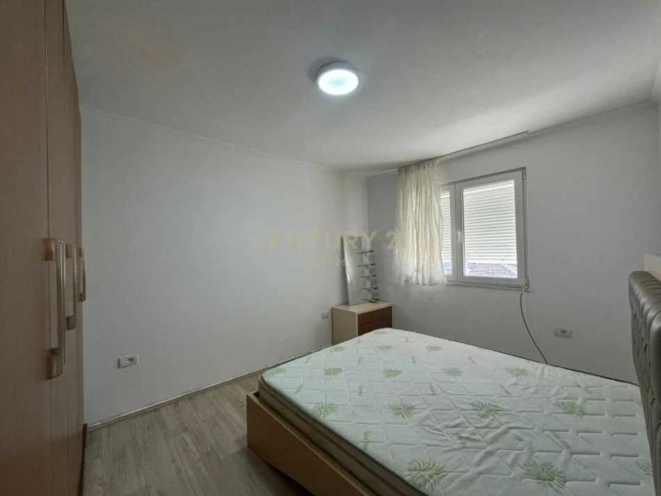 Tirane, shitet apartament 1+1 Kati 3, 43 m² 73.000 € (ali dem)