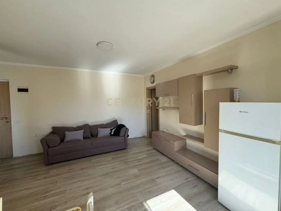 Tirane, shitet apartament 1+1 Kati 3, 43 m² 73.000 € (ali dem)