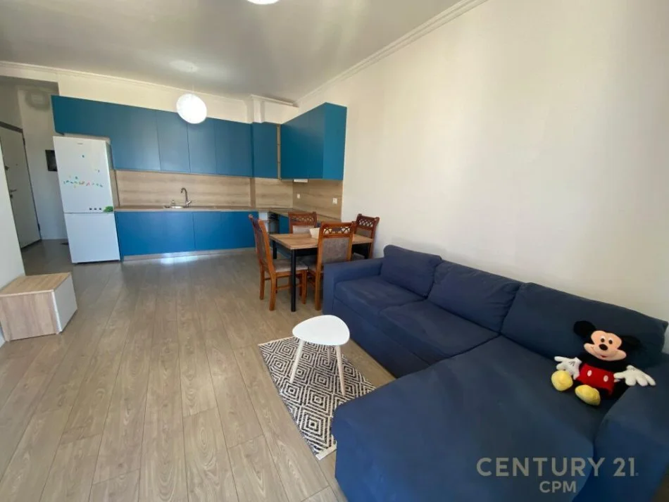 Tirane, jepet me qera apartament Kati 7, 70 m² 700 € 