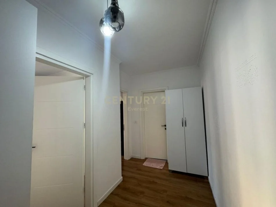 Tirane, shitet apartament 1+1 Kati 7, 65 m² 110.000 € (Bulevardi i Ri)