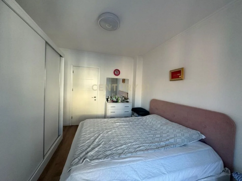 Tirane, shitet apartament 1+1 Kati 7, 65 m² 110.000 € (Bulevardi i Ri)