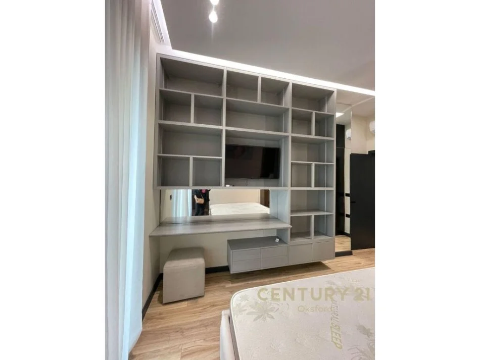 Tirane, jepet me qera apartament 1+1 Kati 5, 73 m² 1.000 € (square 21)