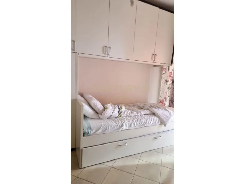 Tirane, shes apartament 2+1 Kati 2, 76 m² 90.000 € 