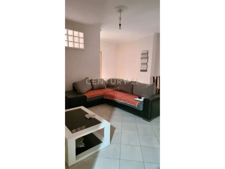 Tirane, shitet apartament 1+1 Kati 2, 76 m² 90.000 € (yzberisht)