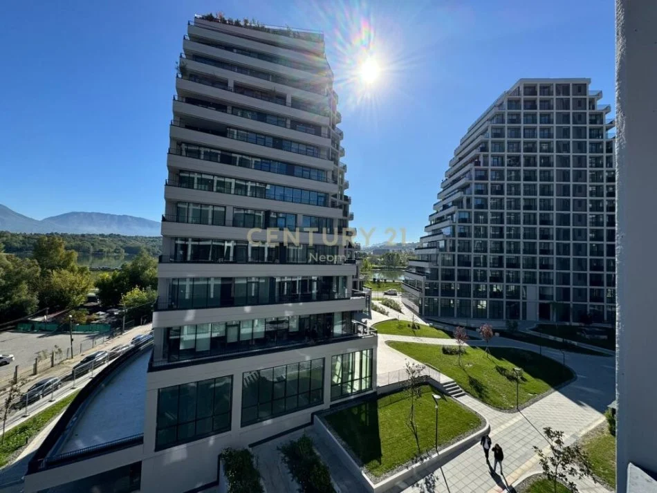 Tirane, jepet me qera zyre Kati 3, 1.400 m² 1.400 € (liqeni i tiranes)