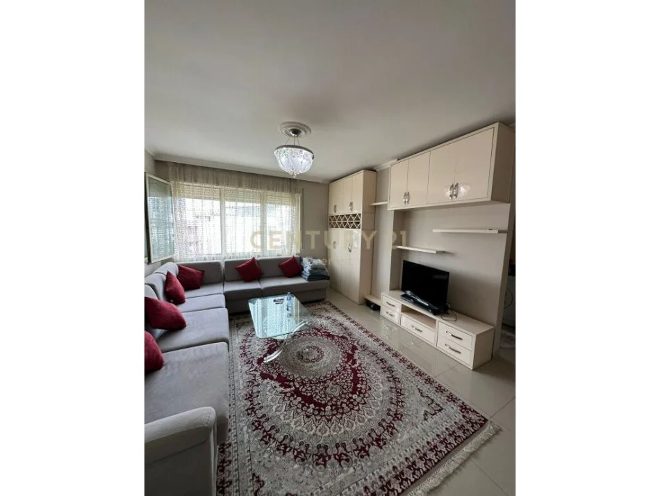 Tirane, shitet apartament 1+1 Kati 3, 47 m² 79.000 € (liqeni i thate)