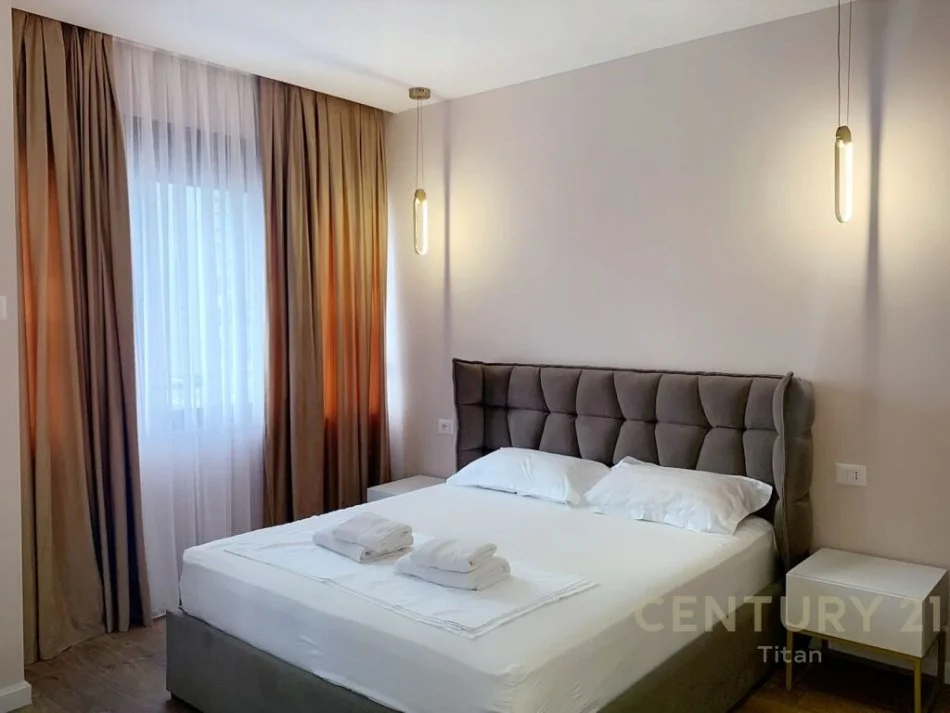 Tirane, jepet me qera apartament 1+1 Kati 6, 40 m² 600 € (qender)