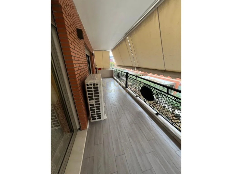 Tirane, jepet me qera apartament 2+1 Kati 2, 109 m² 1.000 € (rruga e kavajes)